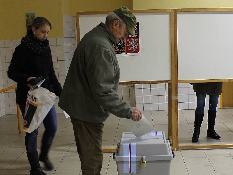 Volební okrsek v Kardašově Řečici patří s 1550 voliči k největším.