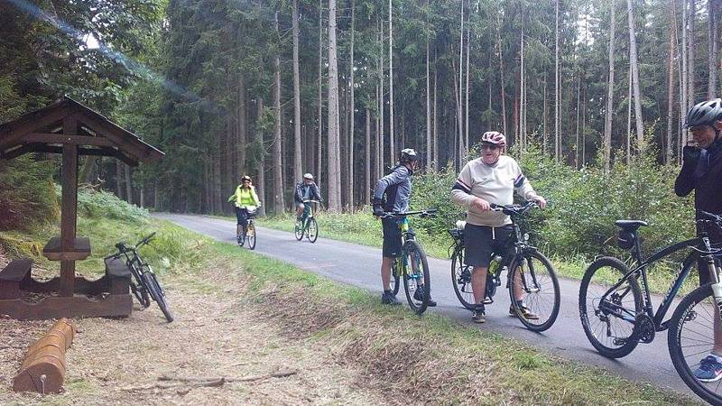 V sobotu byla slavnostně otevřená nová naučná cyklostezka z Kardašovy Řečice okolo rybníků. Teď můžete na cyklovýlet okolo Světa.