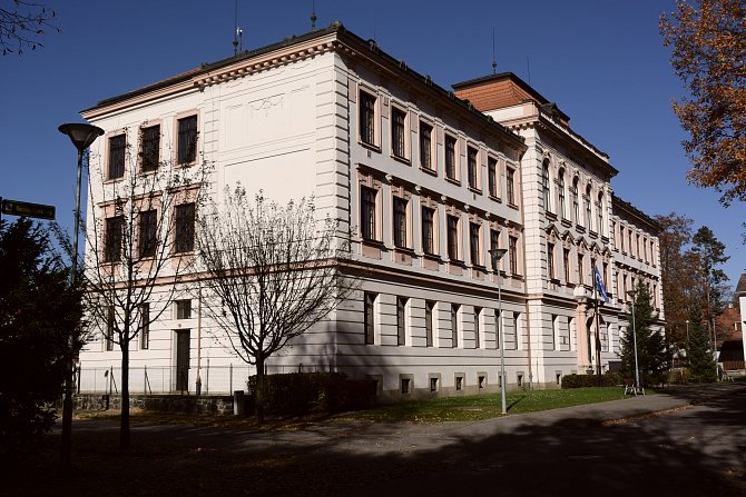 Gymnázium v Třeboni.
