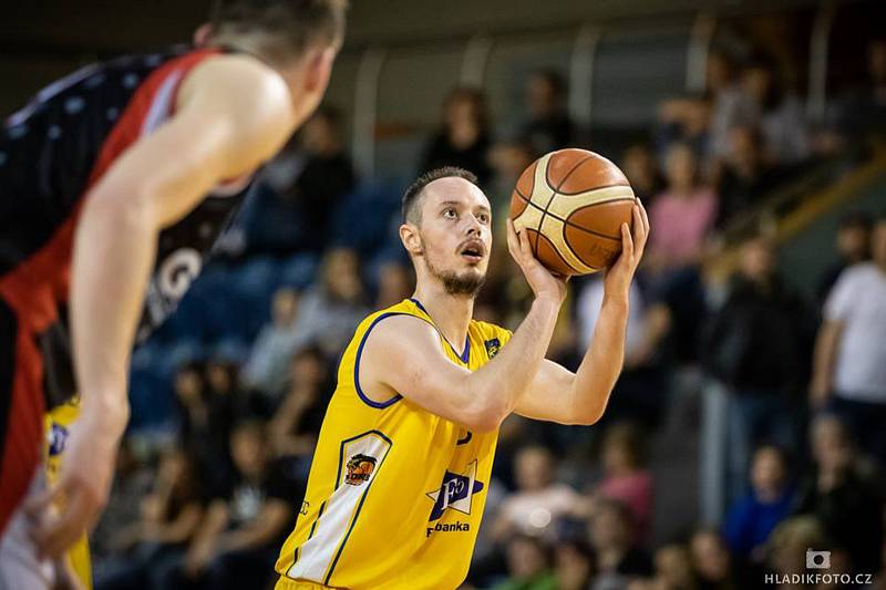 Hráči Fio Basketu sice ve druhém finálovém souboji play off I. ligy doma porazili GBA EU Praha 80:76, ale z titulu se radoval hostující tým.