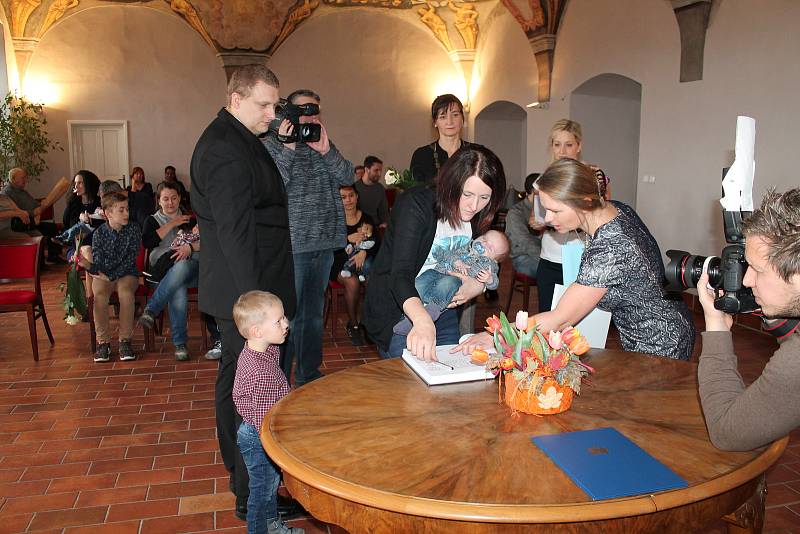 V pátek 1. března se v jindřichohradeckém Muzeu fotografie a moderních obrazových médií konalo vítání občánků.