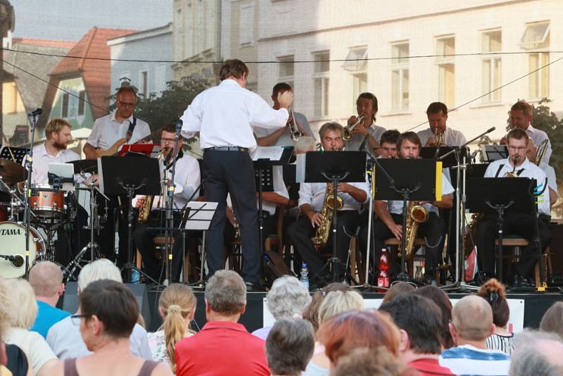 Letní koncert Jindřichohradeckého Big Bandu.