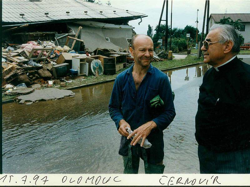 Povodně na Moravě v roce 1997 objektivem Deníku. Olomouc.