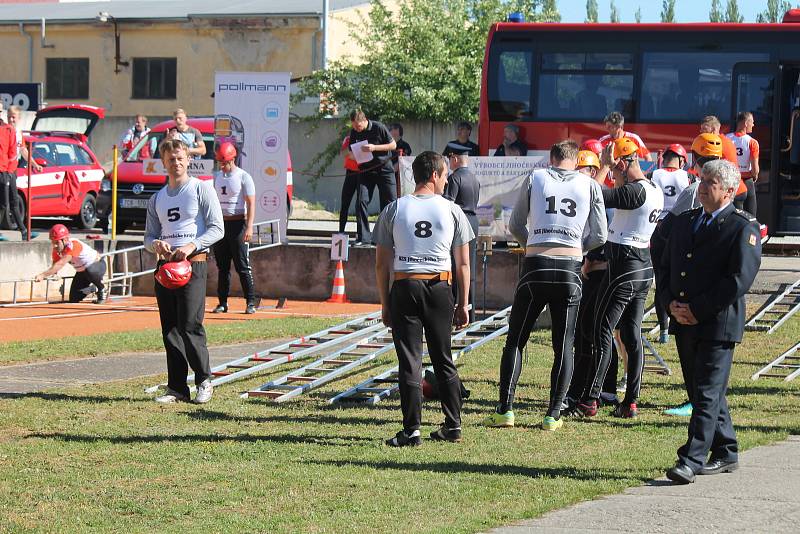 Krajské klání sedmi jihočeských hasičských týmů se konalo v pátek 9. června v Jindřichově Hradci.