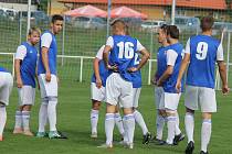 Fotbalisté Třeboně vybojovali tři cenné body, když doma porazili Osek 2:0.