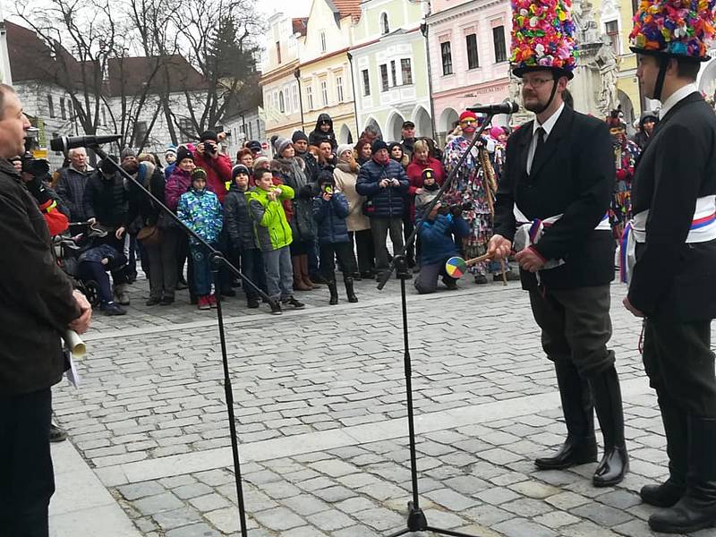 Sobota v Třeboni patřila masopustnímu veselí.