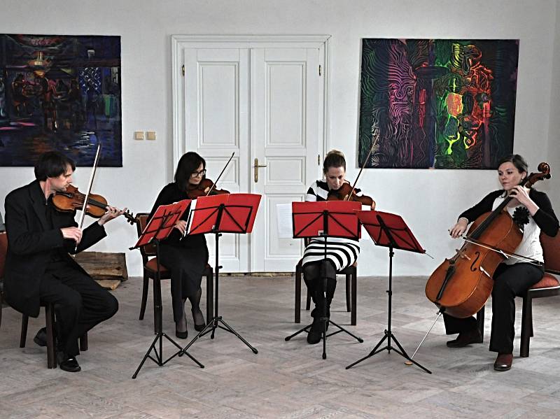 Na zámku Dobrohoř ve Starém Městě pod Landštejnem se konal Slet Čarodějnic s koncertem Jihočeské filharmonie a soutěžemi pro děti.