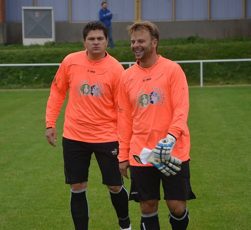 Když v září roku 2014 v Třeboni otevírali zbrusu nový areál Hliník, byla to pro fotbalisty Jiskry velká sláva. Jeden z nejdéle fungujících oddílů nejen na jihu Čech tak odstartoval další kapitolu své bohaté historie.