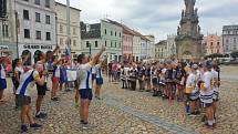 Peace Run štafetový běh s hořící pochodní, který se běží přes sto padesát zemí světa, měl zastávku v úterý 11. srpna na jindřichohradeckém náměstí.