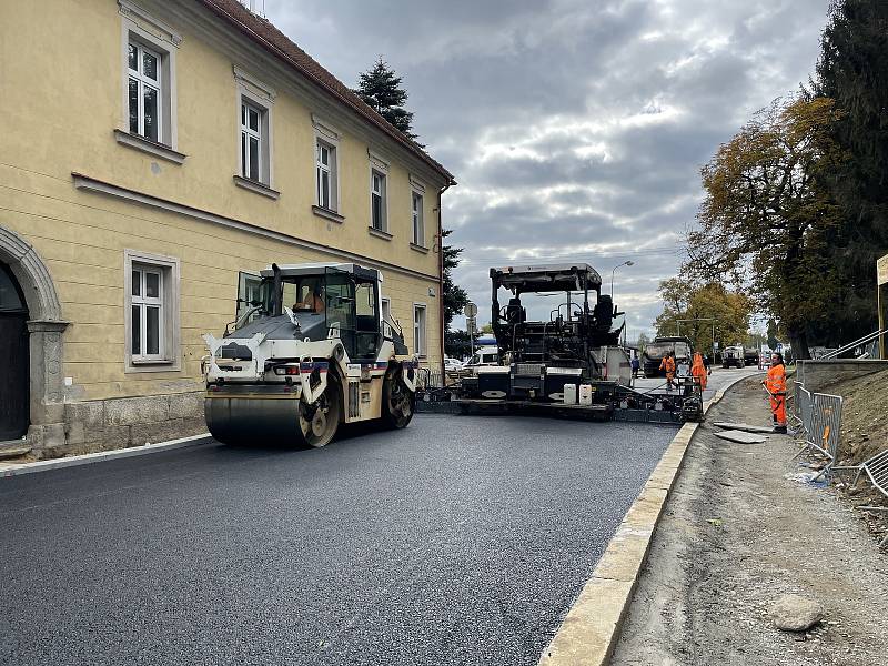 Na Václavské už probíhají poslední dokončovací práce.