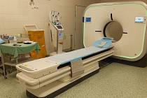 Nový CT přístroj za 24 milionů nahradil starší typ počítačového tomografu.