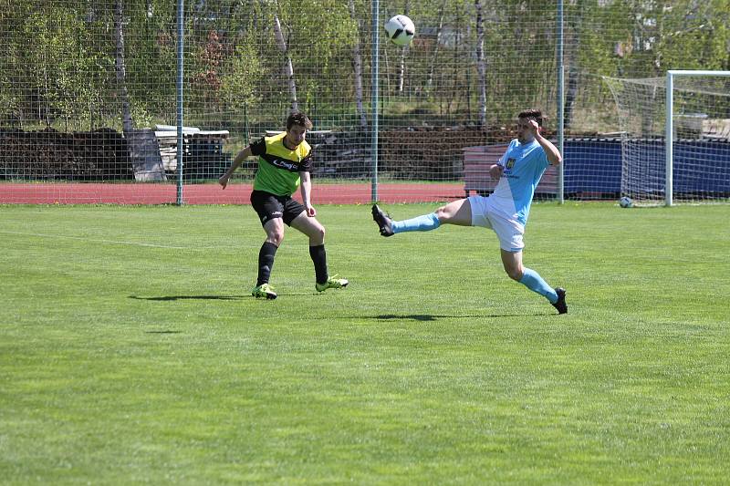 Jindřichohradečtí fotbalisté si v 22. kole KP poradili s Osekem, který porazili 3:1.