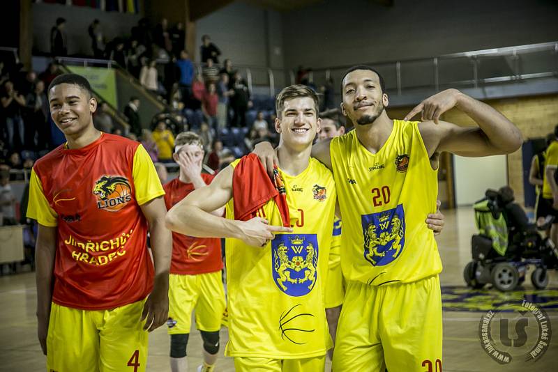 Jindřichohradečtí basketbalisté porazili v atraktivním prvoligovém derby Písek 95:86.