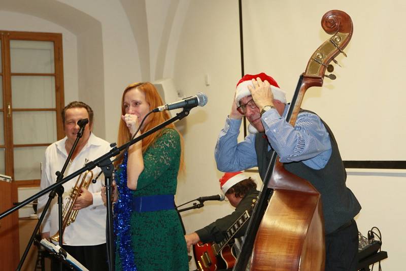 Adventní koncert JH Swing Bandu v Jindřichově Hradci.