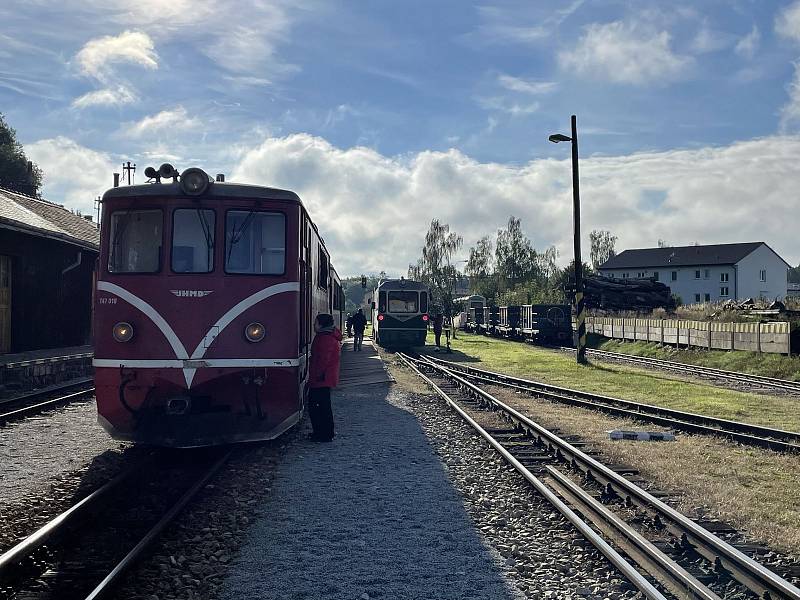 JHMD, křižování vlaků v Kamenici nad Lipou