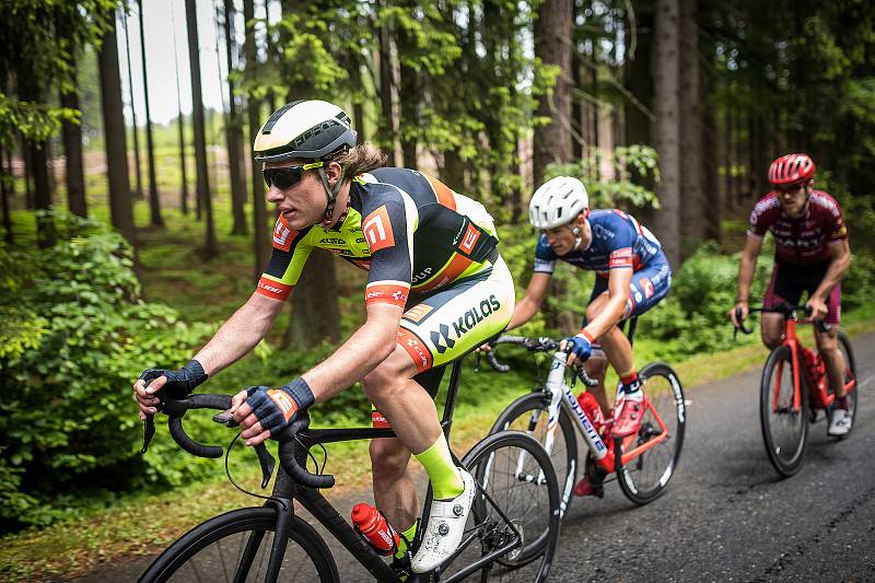 Mezinárodní tříetapový závod v silniční cyklistice RBB Tour zavedl peloton do malebných zákoutí území České Kanady, konkrétně do okolí Číměře, Popelína a Českého Rudolce. Foto: Jaroslav Svoboda/jsphoto.cz