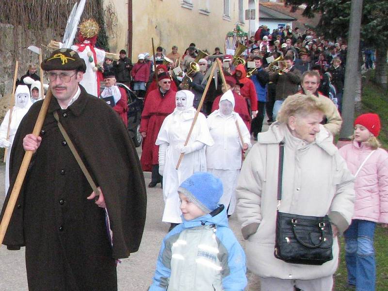 Jindřichohradečtí baráčníci vynášeli smrtku.