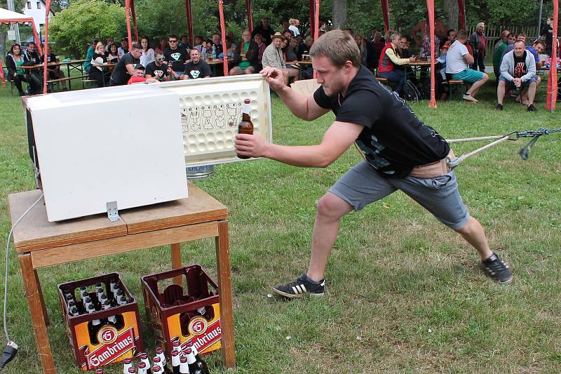 V Polšti se konal 15. ročník recesistické akce Chlapi sobě.