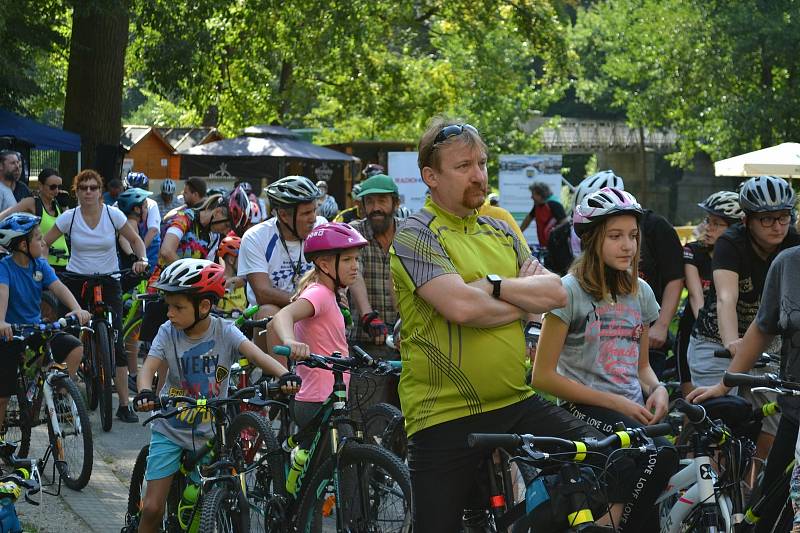 Turistickou sezónu v sobotu 12. září symbolicky uzavřel tradiční závod Přes kopec na Hradec aneb Jindřichohradecký pedál.