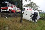 U Horního Bolíkova na Jindřichohradecku boural zájezdový autobus.