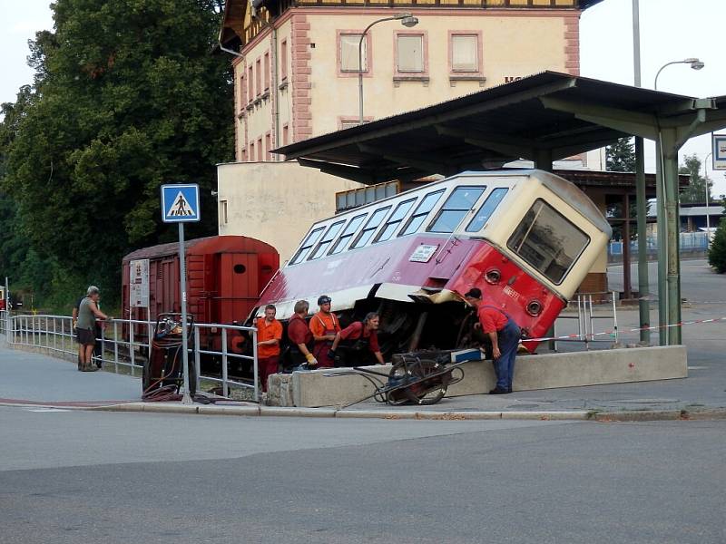 Na odstavné koleji v Jindřichově Hradci vykolejil vagon úzkokolejky. 