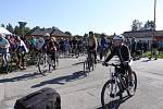 Přes pět stovek cyklistů i pěších se přišlo rozloučit s letošním jindřichohradeckým létem na akci Přes kopec na Hradec.