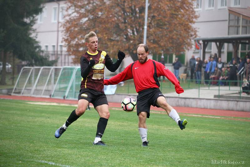 Fotbalisté Nové Včelnice porazili v derby I.A třídy Dačice jasně 5:1.