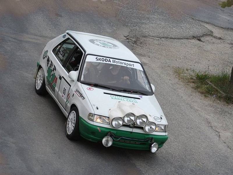 Do 11. ročníku Radouňské rallye odstartovalo 107 vozů, 40 jich však dvoudenní motoristické klání nedokončilo.