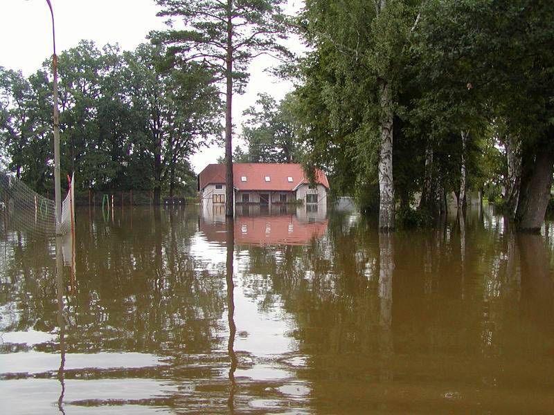 Velká voda 2002 v Třeboni.