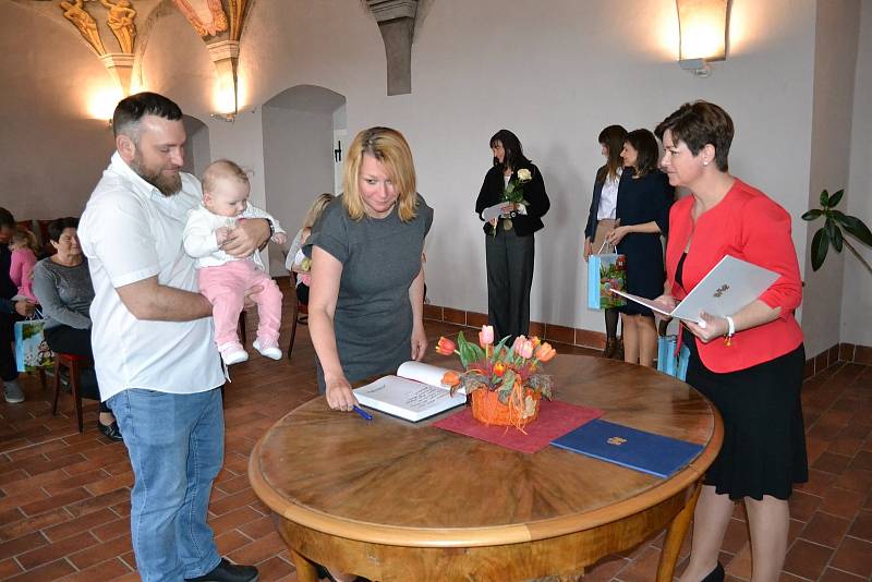 Vítání občánků mělo téměř pět měsíců pauzu kvůli covidu.