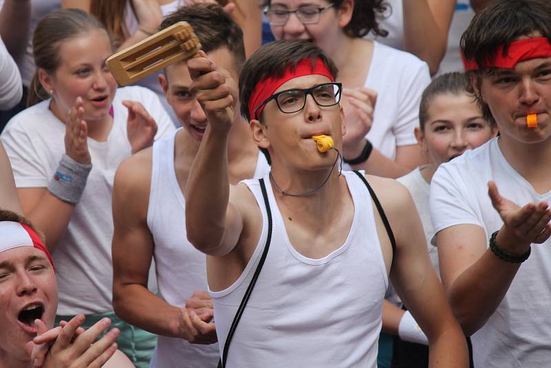 Svátek studentů - Majáles - v pátek 11. května na třetím nádvoří Státního hradu a zámku v Hradci.