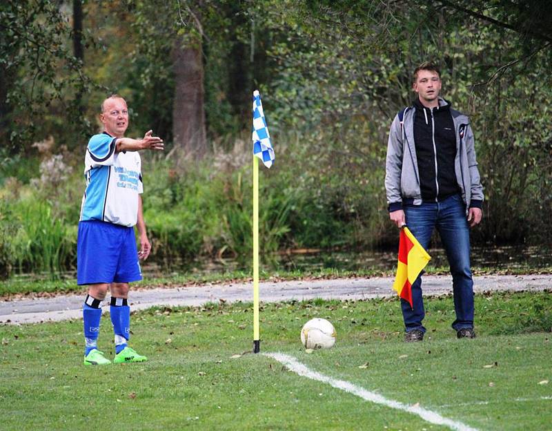 Momentky z utkání 9. kola fotbalového přeboru mužů Buk - Studená (2:1).