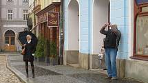 Dvanáctimetrová jedle ojíněná putovala v pondělí 22. listopadu z Mnichu u Kardašovy Řečice do centra Jindřichova Hradce. Ozdobí ji dvoukilometrový světelný řetěz.