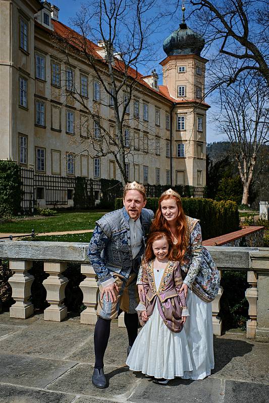 Karaba, Ferenc i Lorenc. Podívejte, se jak na jihu Čech i v jiných lokalitách tvůrci natáčeli pohádku Tajemství staré bambitky 2.