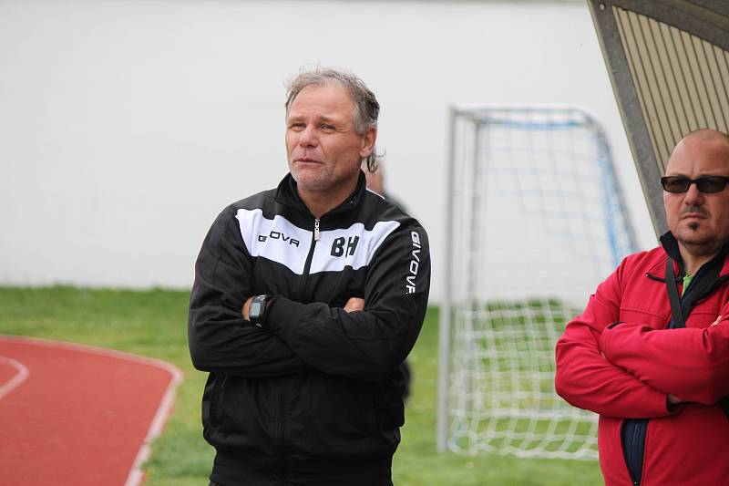 Fotbalisté Nové Bystřice prohráli na domácím trávníku s Lomnicí 0:3.