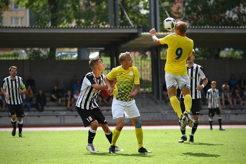 Jindřichohradečtí fotbalisté v divizi podlehli favorizované pražské Admiře 2:3.