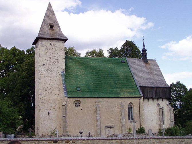 Kostel v Lidéřovicích na Dačicku.