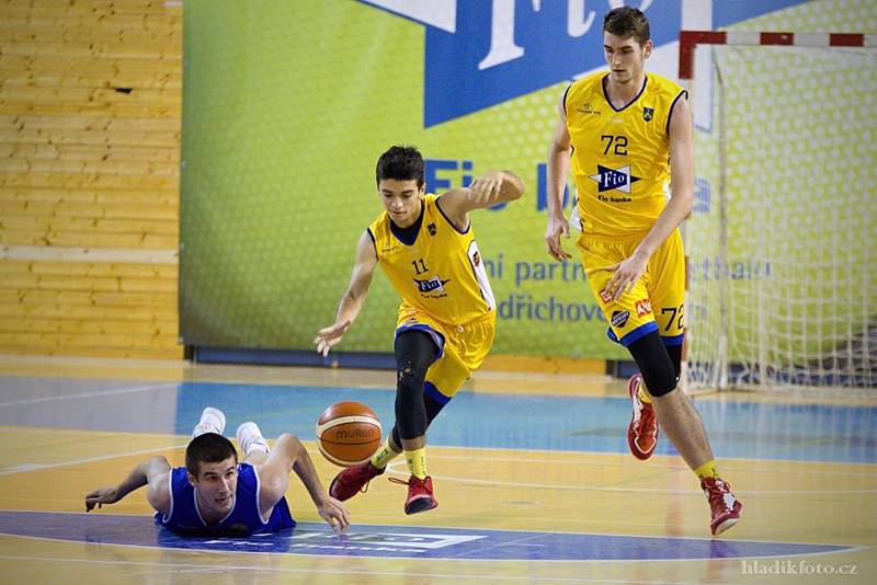 Jindřichohradečtí basketbalisté porazili v 12. kole I. ligy na domácí palubovce Litoměřice 98:65.