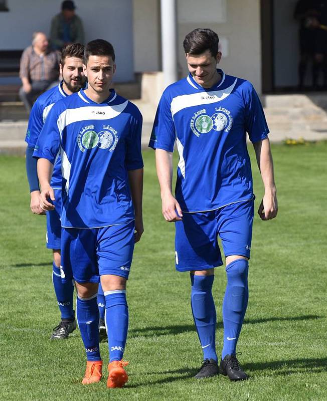 Fotbalisté Třeboně zvítězili v 23. kole krajského přeboru v Oseku 5:1.