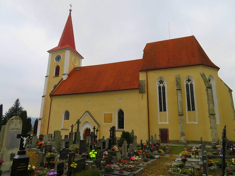 Kostelní Radouň v minulosti a současnosti.