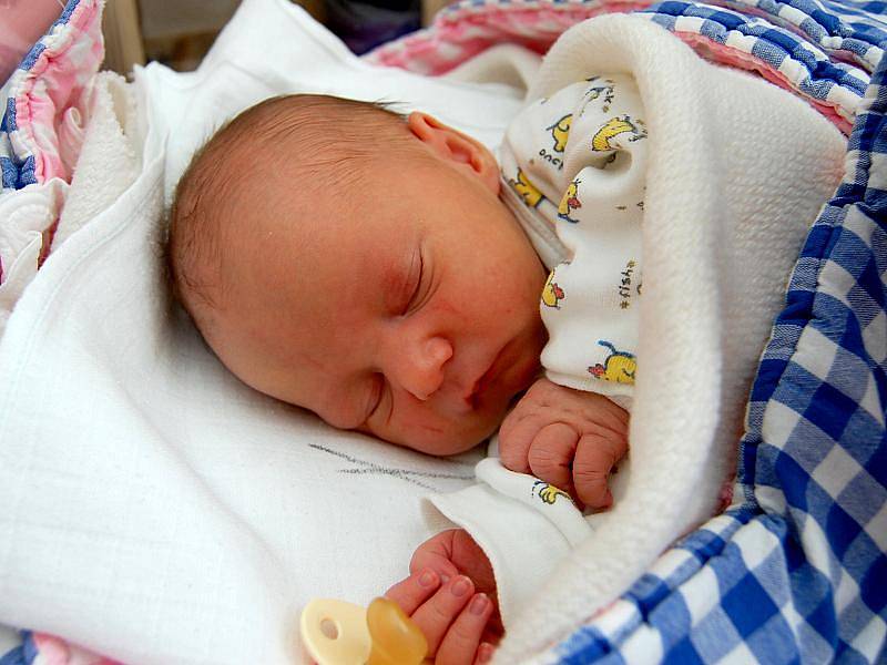 Karolína Vacková z Lásenice se narodila 31. srpna 2010 Lucii Farové a Štěpánovi Vackovi. Vážila 3 250 gramů a měřila 50 centimetrů. Na miminko se těšil tříletý bratr Štěpán.