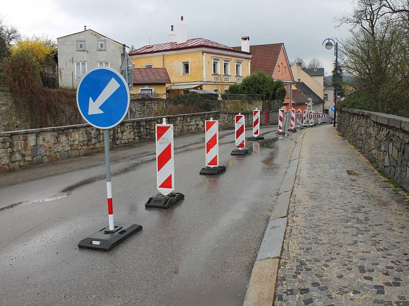 Provoz v Mlýnské ulici je v současné době omezení kvůli rekonstrukci Václavské.