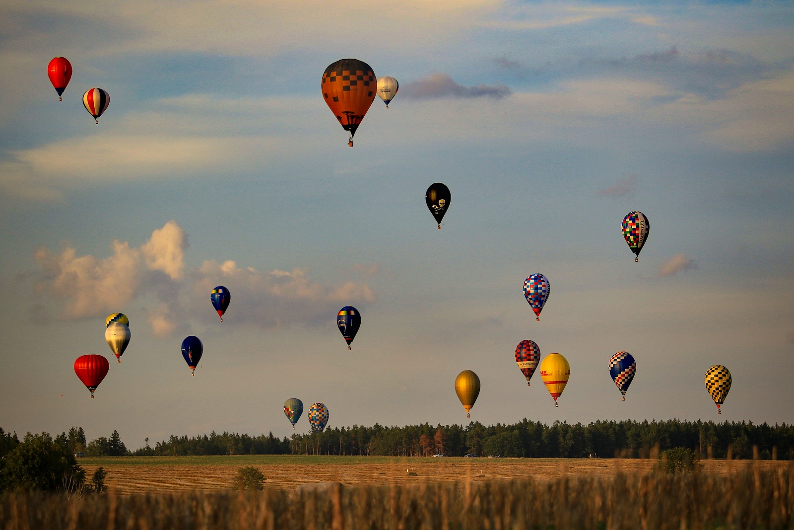 Úchvatná přehlídka balónů nad Hradcem se blíží, připomeňte si tu nádheru -  Jindřichohradecký deník