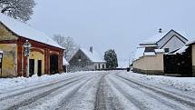 Na Jindřichohradecku místy napadlo až 15 centimetrů sněhu.