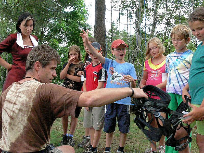 Tematicky zaměřeného tábora Excalibur 2010 se zúčastnilo na sedmdesát dětí.