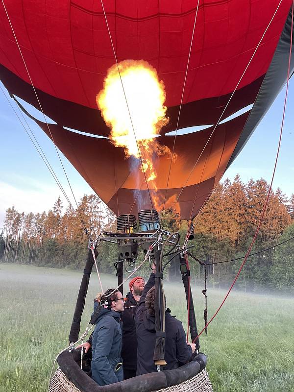 Jonáš Trepka vozí pasažéry v balónu teprve rok, i přesto se rozhodl poměřit schopnosti s nejlepšími.
