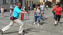 Ve Slavonicích se sešli vyznavači nordic walking.