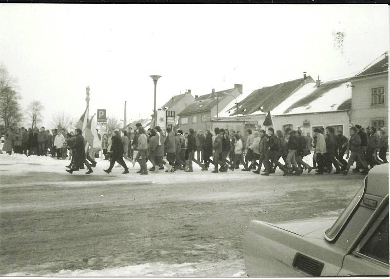 Listopadové události 1989 v Dačicích. Generální stávka.