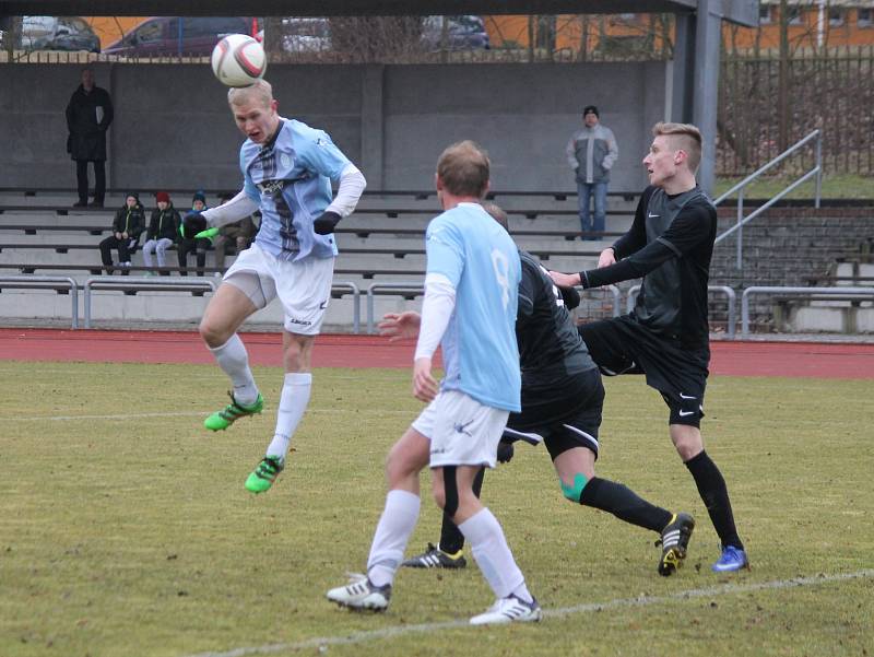 Jindřichohradečtí fotbalisté v úvodním jarním kole krajského přeboru porazili Olešník 5:1.