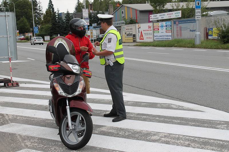 Policisté se při kontrolách zaměřili nejen na řidiče automobilů, ale i motocyklů a cyklisty.